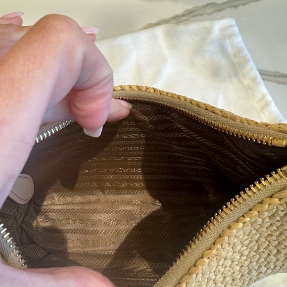 Prada Raffia Re-edition Gold Crossbody Bag - Picture 9 of 16
